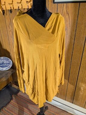 Medallion Yellow Draped Sweetheart Tunic
